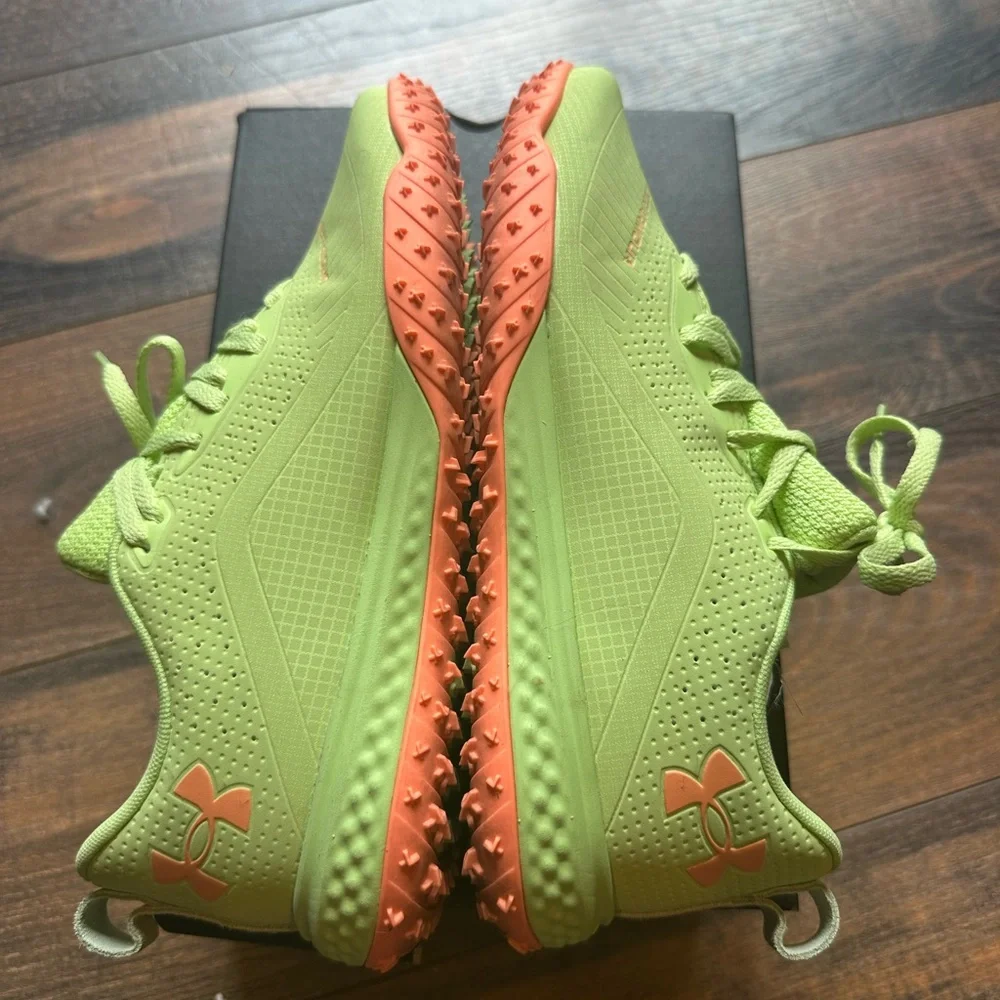 EUC Under Armour UA Shadow Turf 2.0 cleats Green - Picture 6 of 10